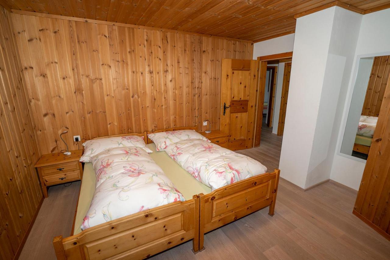 Chasa Nogler - Ferienwohnung Ramosch Zewnętrze zdjęcie