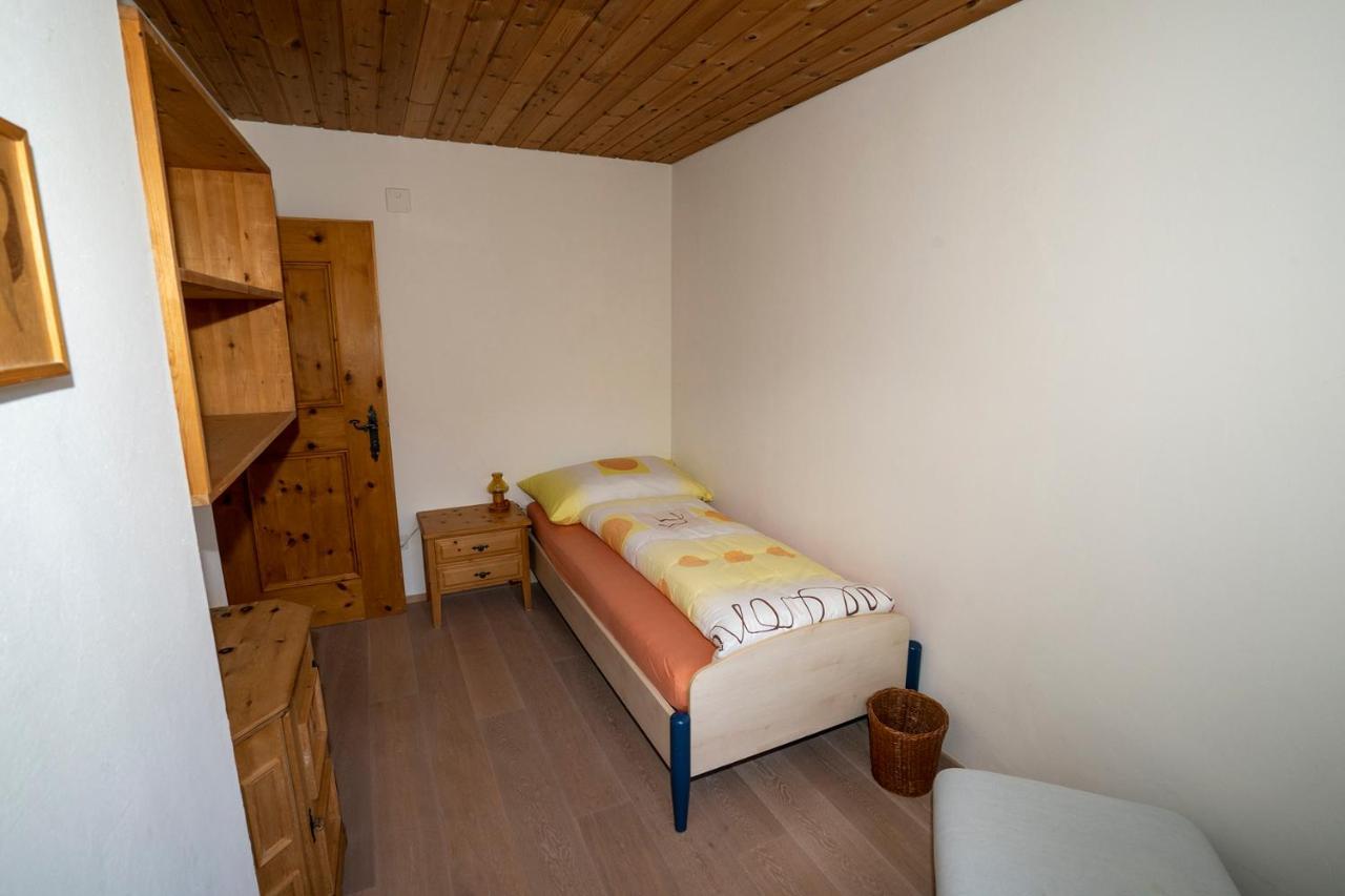 Chasa Nogler - Ferienwohnung Ramosch Zewnętrze zdjęcie