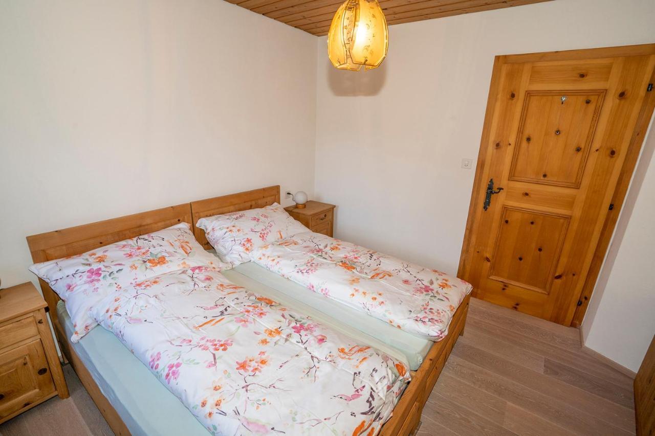 Chasa Nogler - Ferienwohnung Ramosch Zewnętrze zdjęcie